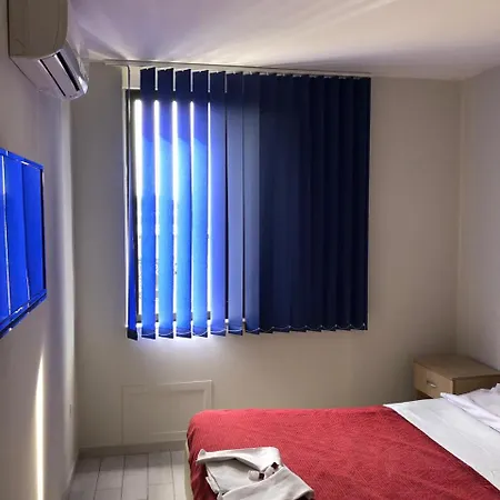 Blu Angels Guest house *